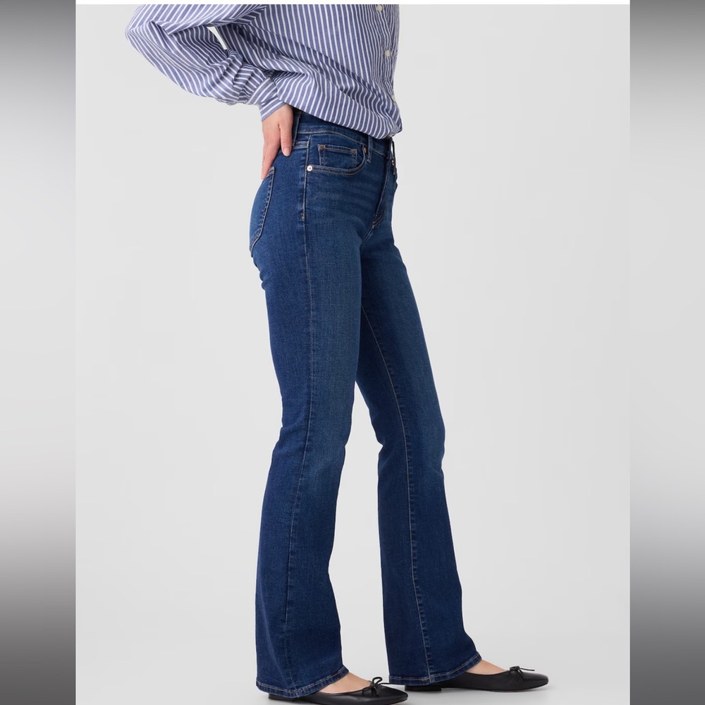 GAP Mid-Rise Baby Boot High Stretch Jeans